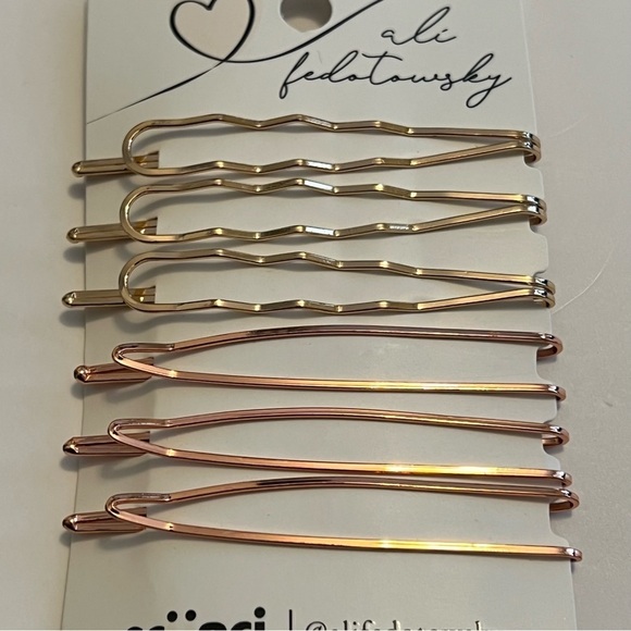 5/$20 Scunci 6pc Gold Toned Hair Pins - Picture 2 of 3